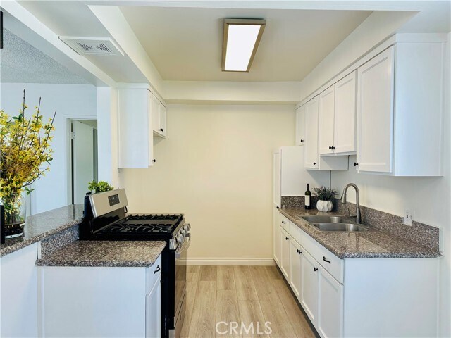 Foto del edificio - 204 N Curtis Ave