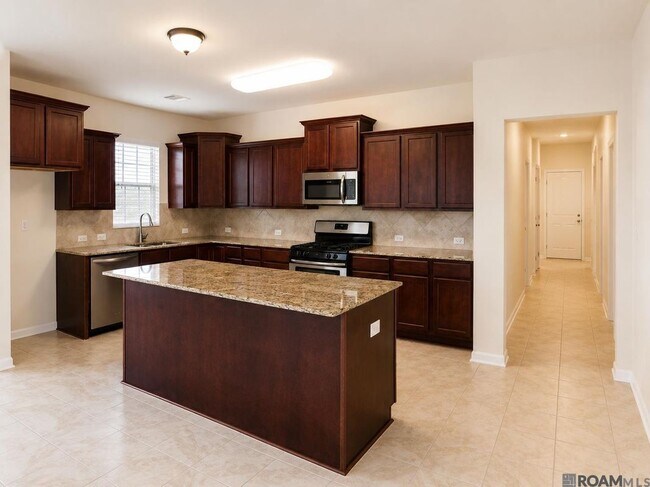 Foto del edificio - 1418 Gardenia Ln