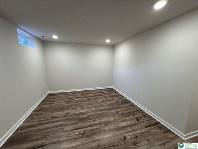 Foto del edificio - 7634 Clayton Ave