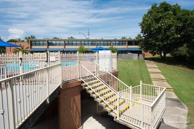 Building Photo - 201 Pensacola Beach Rd