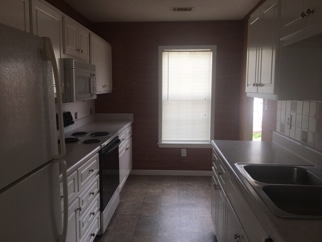 Building Photo - 231 Deer Hound Trail