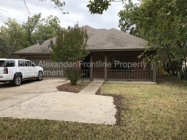 Building Photo - 304 S Bowie Dr