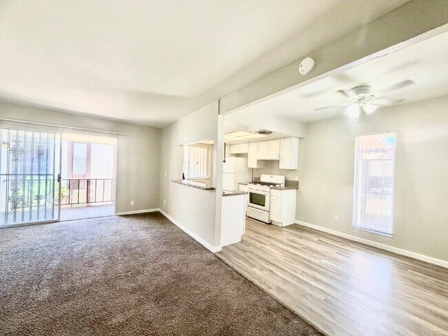 Building Photo - HIVE SUMMER MOVE-IN SPECIAL: 3 BEDROOM CONDO | COMMUNITY POOLS + WALKING TRAILS | CENTRAL LAS VEG...