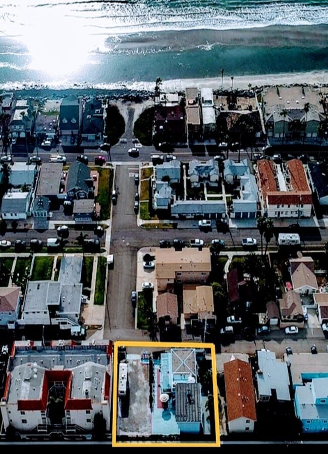 Unbeatable location, rarely available. - 934 S Myers St