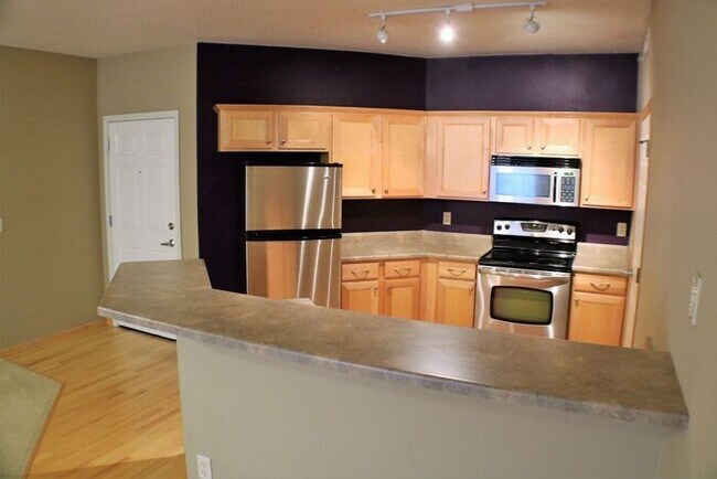 Foto del edificio - 2444 Cascade Ln