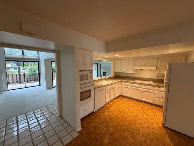 Building Photo - 4569 Foxenwood Ln