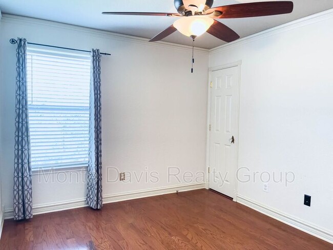 Building Photo - 601 Cherry Creek Dr