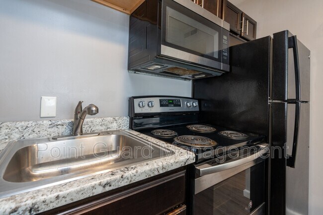 Foto del edificio - 2110 E 16th St N