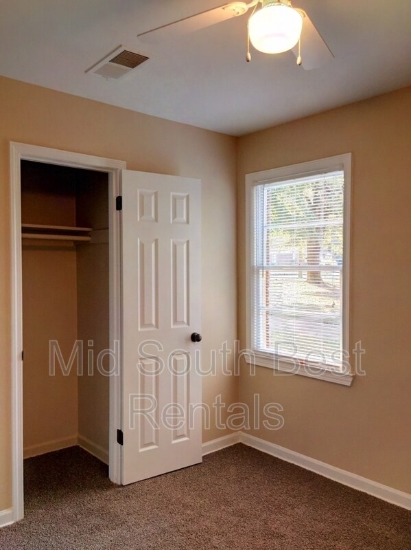 Building Photo - 4731 Fairley Rd