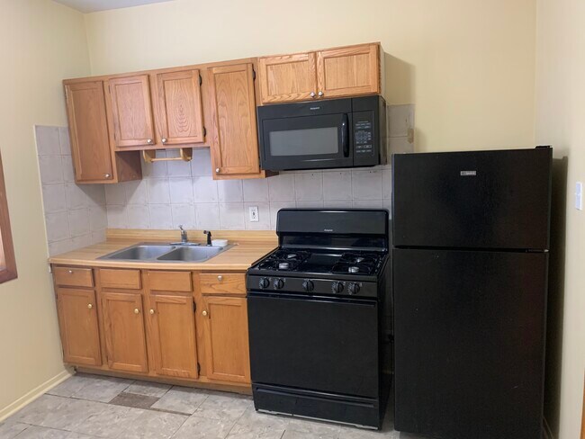 Foto del edificio - 3102 N Cicero Ave