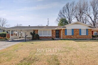 Building Photo - 3751 Charles Dr