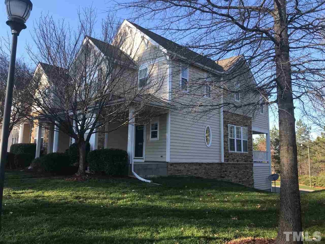 Primary Photo - 4302 Cherry Blossom Cir