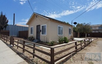 Building Photo - 708 W Fesler St
