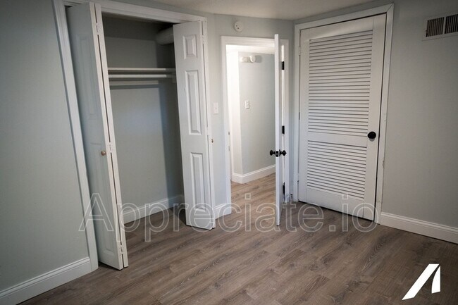 Foto del edificio - 3909 N Oakland Gravel Rd