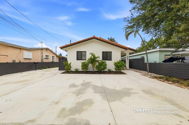 Foto del edificio - 4265 NW 2nd Terrace