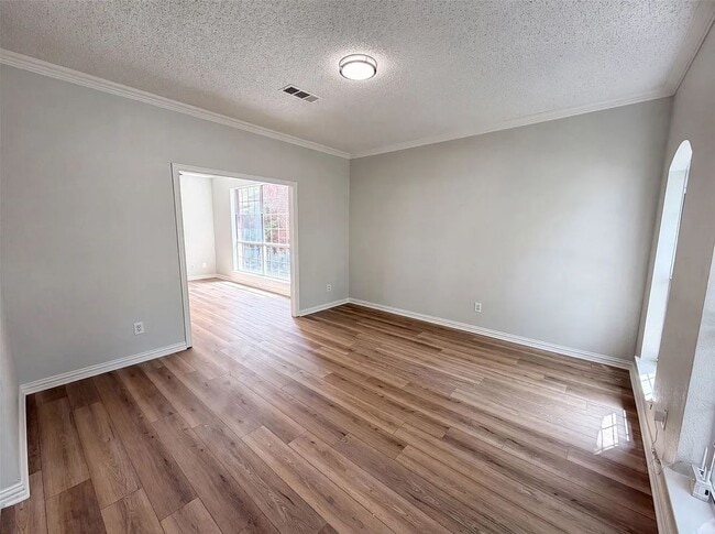 Building Photo - 314 Riverwalk Ln