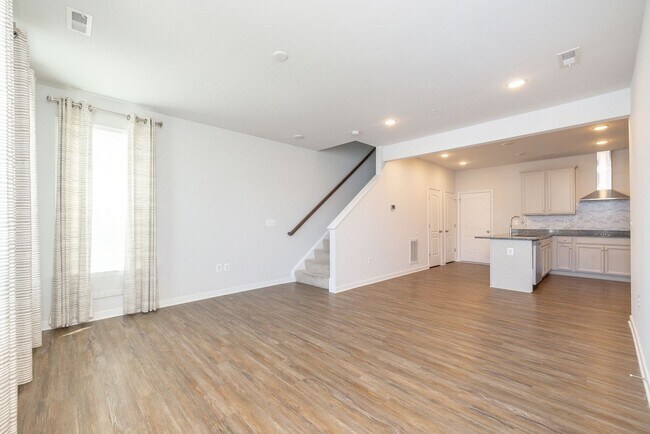 Foto del edificio - 5920 Whitehurst Ln