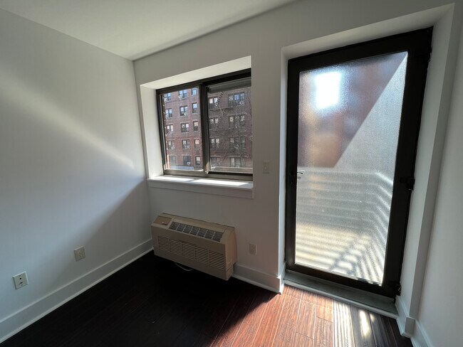 Foto del edificio - 6515 Booth St