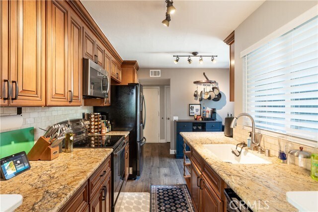 Foto del edificio - 25441 Pine Creek Ln