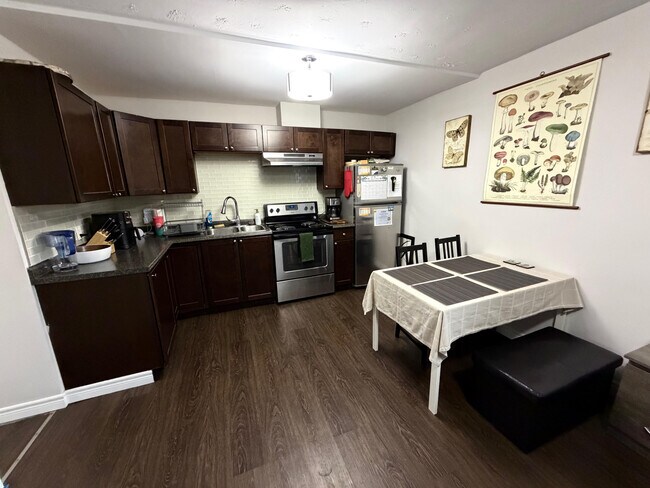 Photo du bâtiment - 20 Bradmon Dr