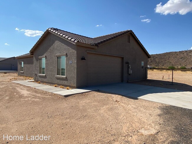 Building Photo - 3 br, 2 bath House - 8284 W McCartney Rd
