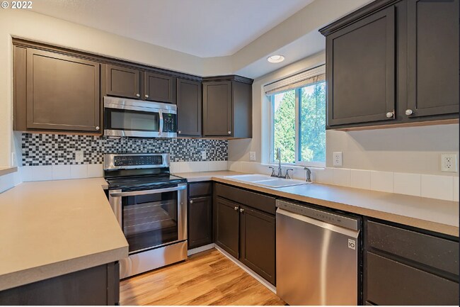 kitchen - 4434 NE Nicholson Loop