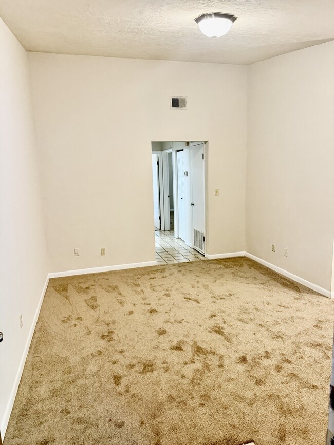 Building Photo - 6745 SW 45th Ave