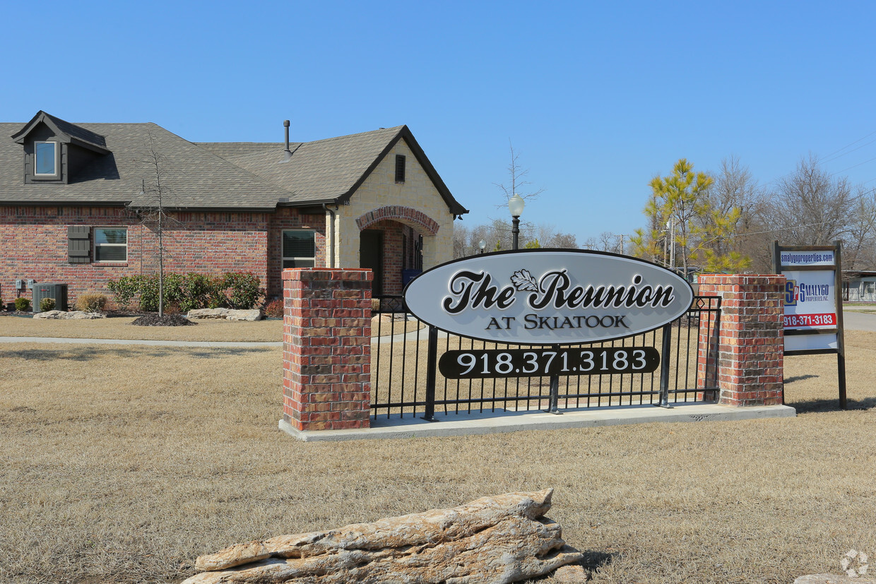 Building Photo - The Reunion at Skiatook