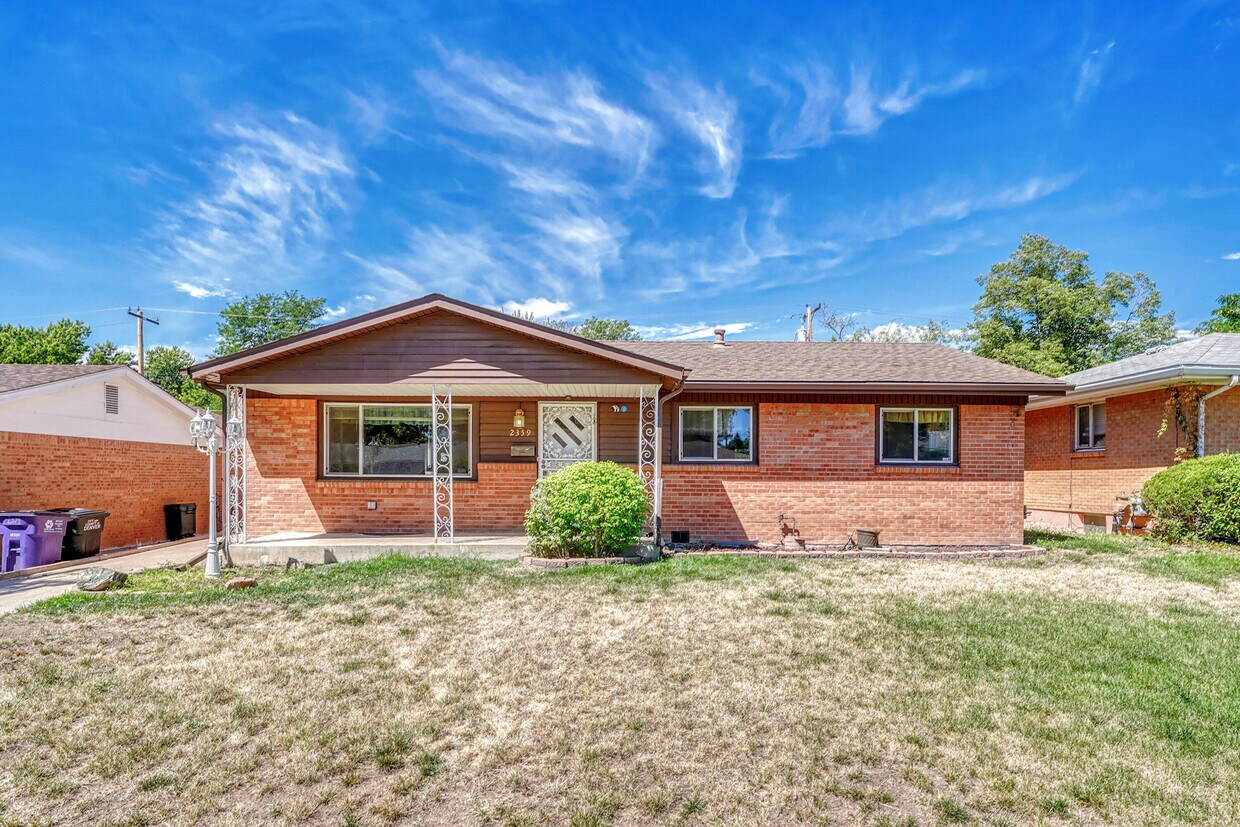Foto principal - 2359 S Perry St