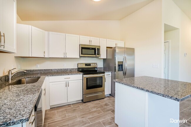 Building Photo - 911 NE 9th Street, CAPE CORAL, FL 33909