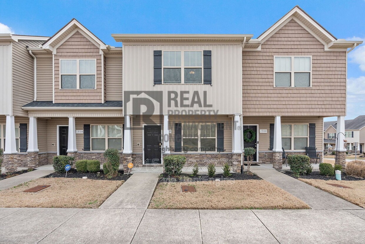 Photo - 1702 Sprucedale Drive
