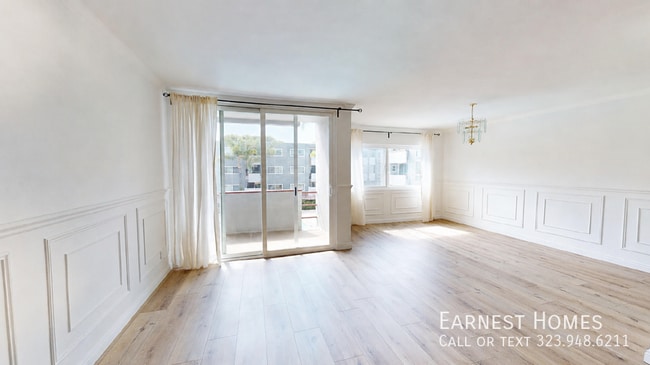 Building Photo - 4915 Tyrone Ave