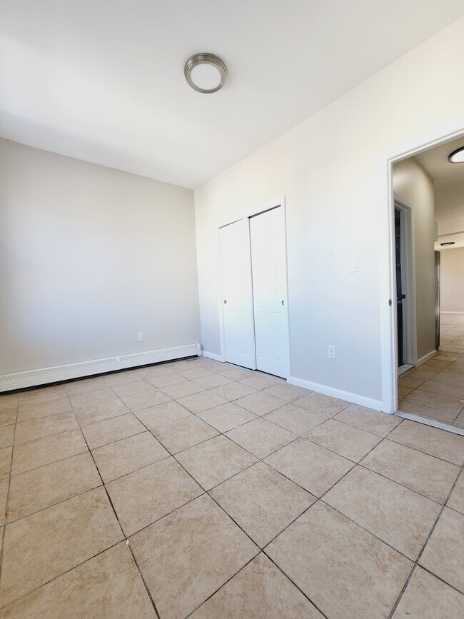 132 Avenida Wilkinson 2R - 134 Wilkinson Ave