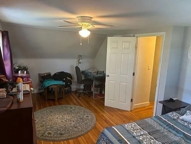 Building Photo - elcome to this well-maintained single fami...