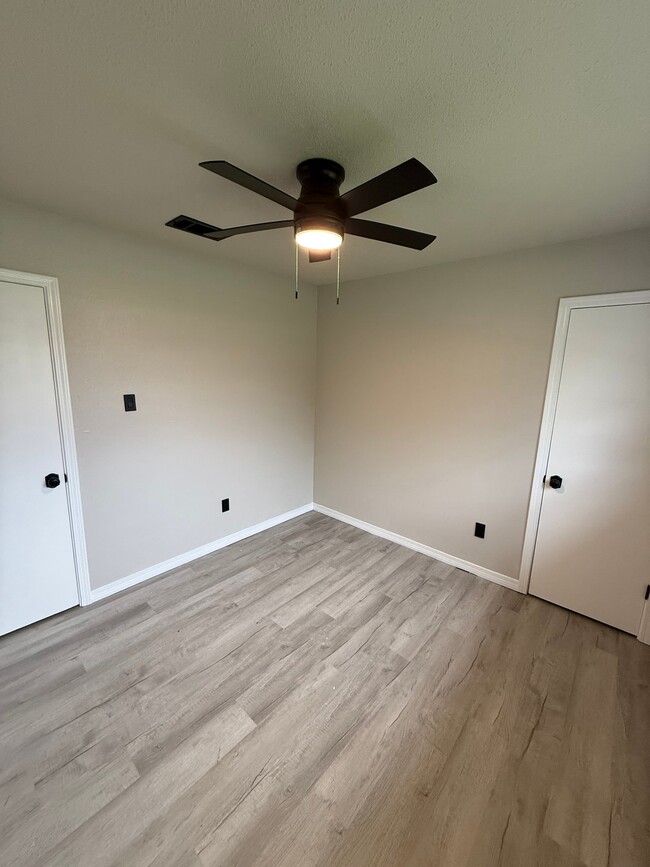 Building Photo - 2706 Martin St