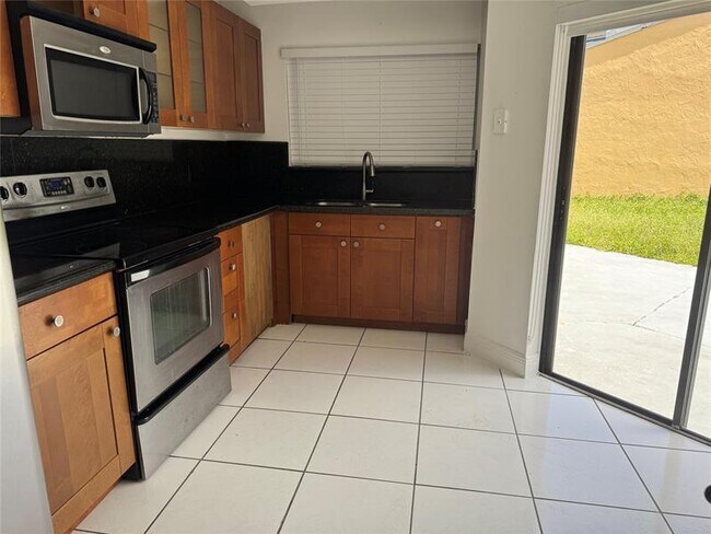 Foto del edificio - 11111 SW 10th St