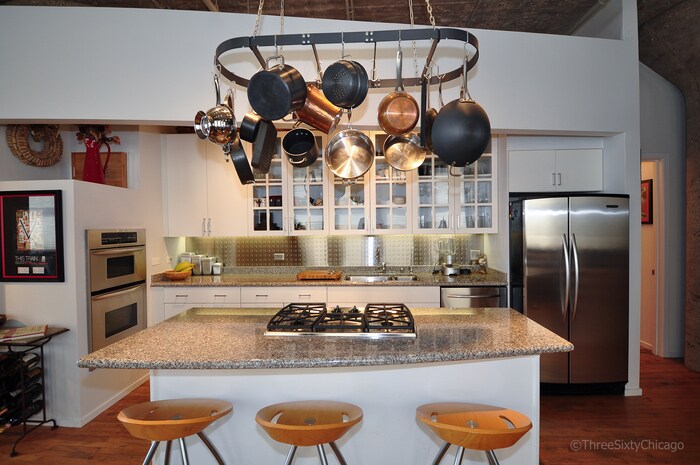 Primary Photo - This bright & cozy SE corner 2B 1.5B loft ...
