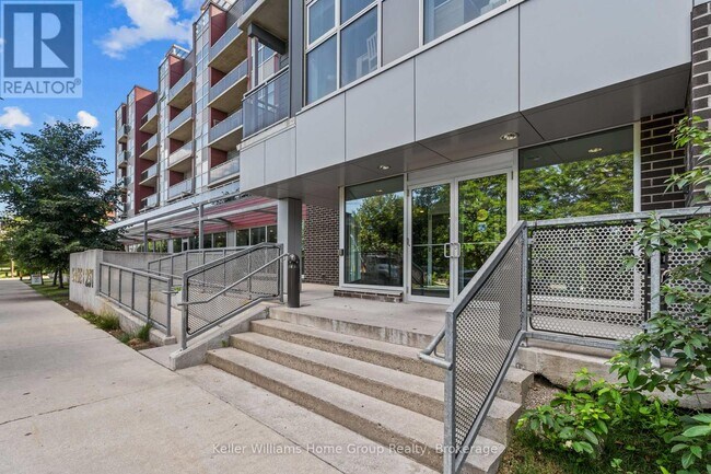 Building Photo - 251-251 Hemlock St