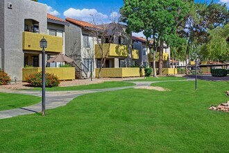 Building Photo - Arches at Hidden Creek