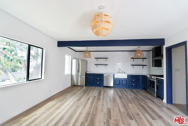 Foto del edificio - 319 1/2 Vernon Ave #A