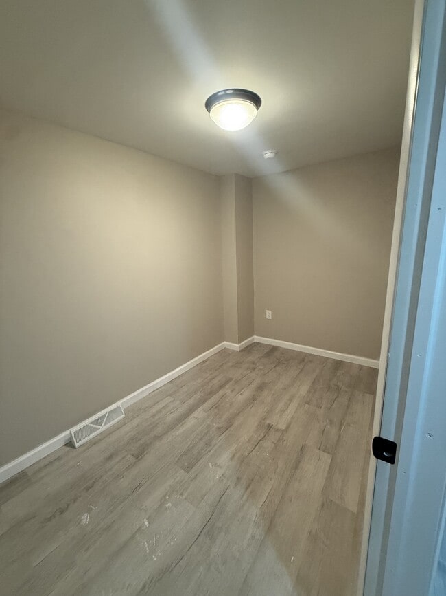 Foto del edificio - 733 Mcilvain St