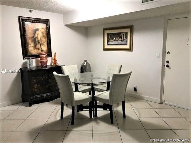 Foto del edificio - 290 174th St St