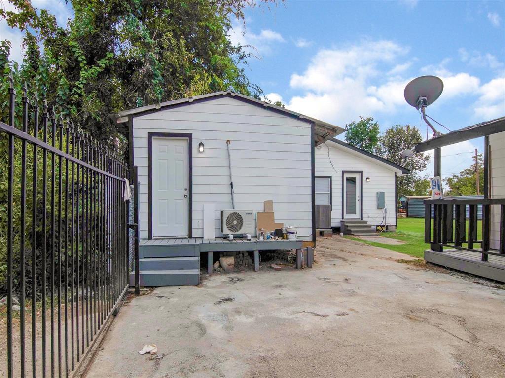 Primary Photo - 721 Doverside St