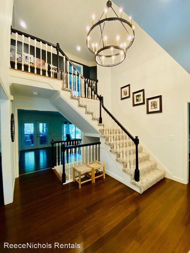 Foto del edificio - 5 br, 4.5 bath House - 12417 Sagamore Rd