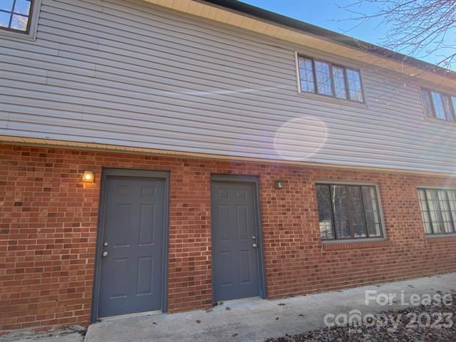 Primary Photo - 1110 Arbor Dr