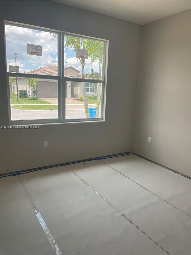 Building Photo - 12780 SW Clear Water Way