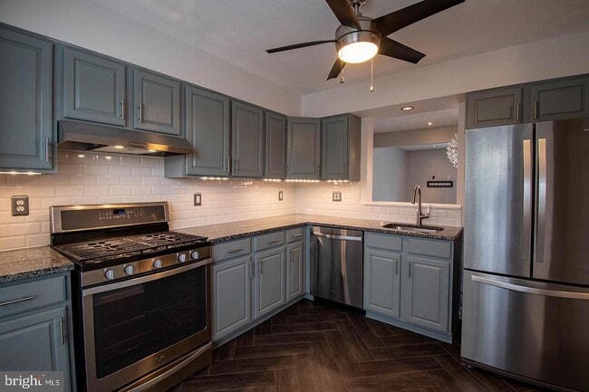 Building Photo - 5620 Queen Anne Ct