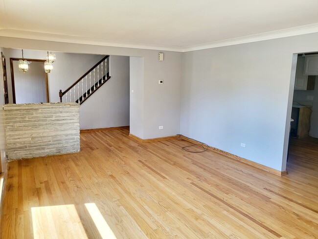 Building Photo - 10312 S Kenneth Ave