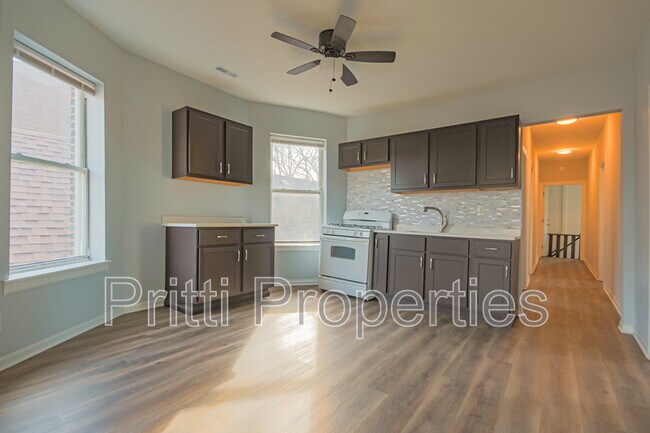 Foto del edificio - 7432 S Maryland Ave