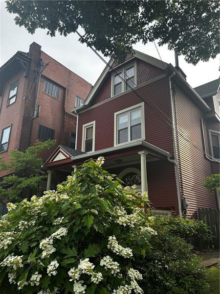 Primary Photo - 330 Lehigh Ave